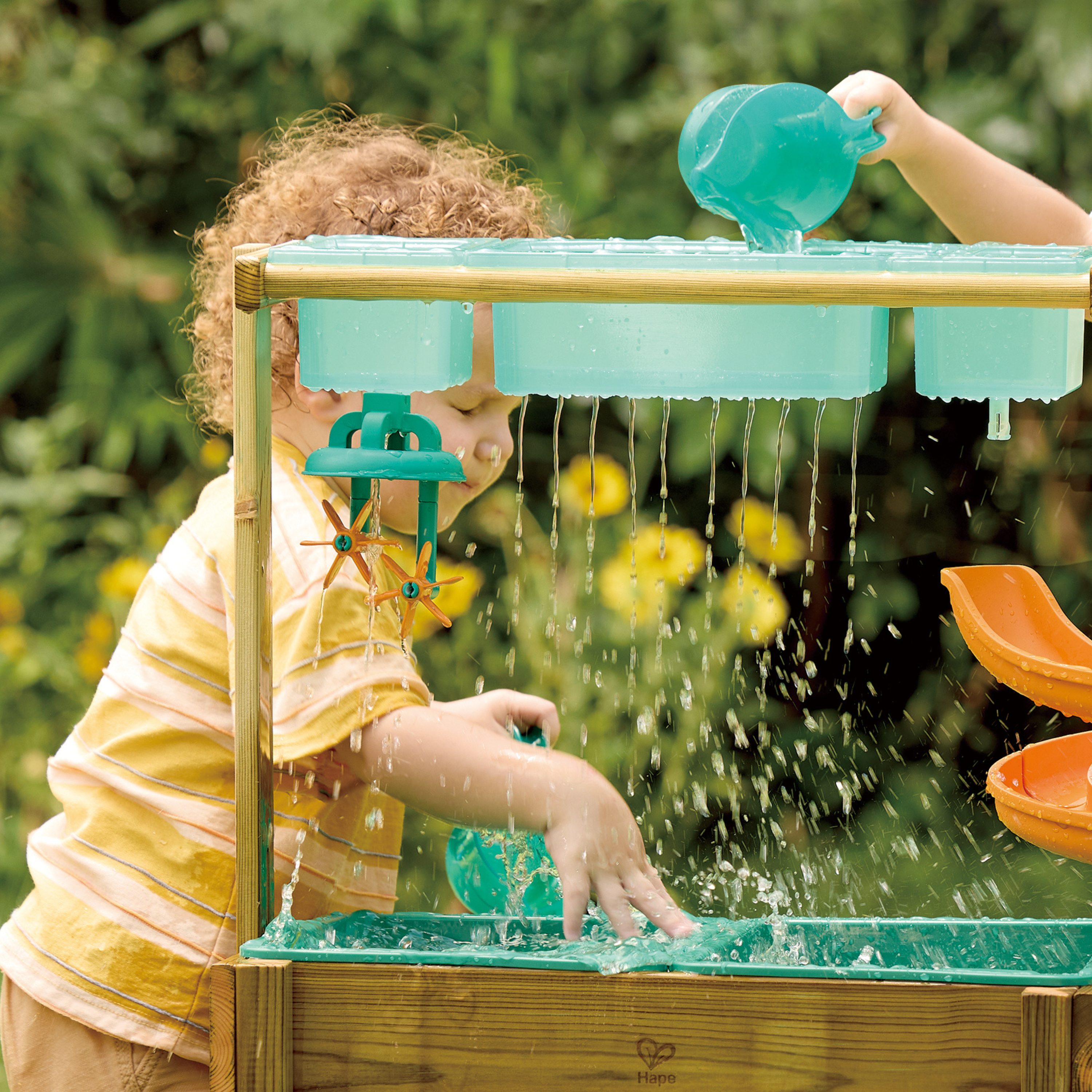 Outdoor Sand-, Matsch- & Wasserspieltisch Outdoor Sand-, Matsch- & Wasserspieltisch