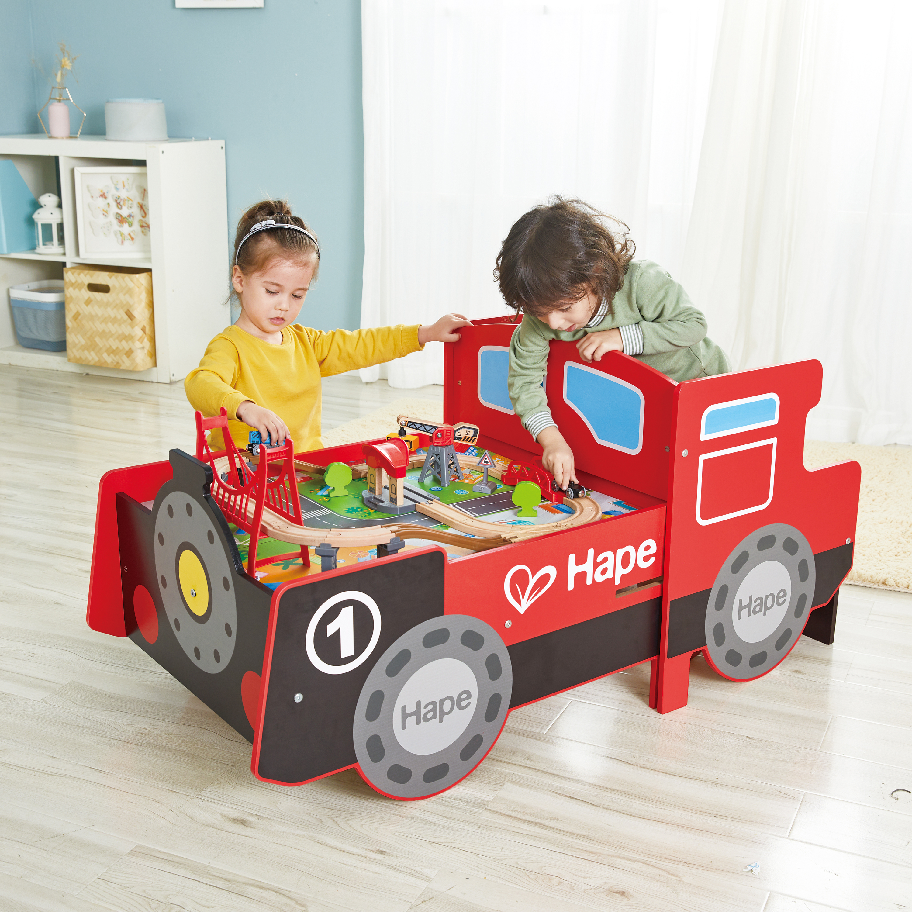 Aufklappbarer Eisenbahntisch