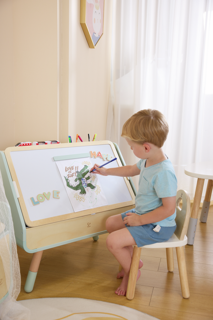 Lese- und Zeichentisch Lese- und Zeichentisch