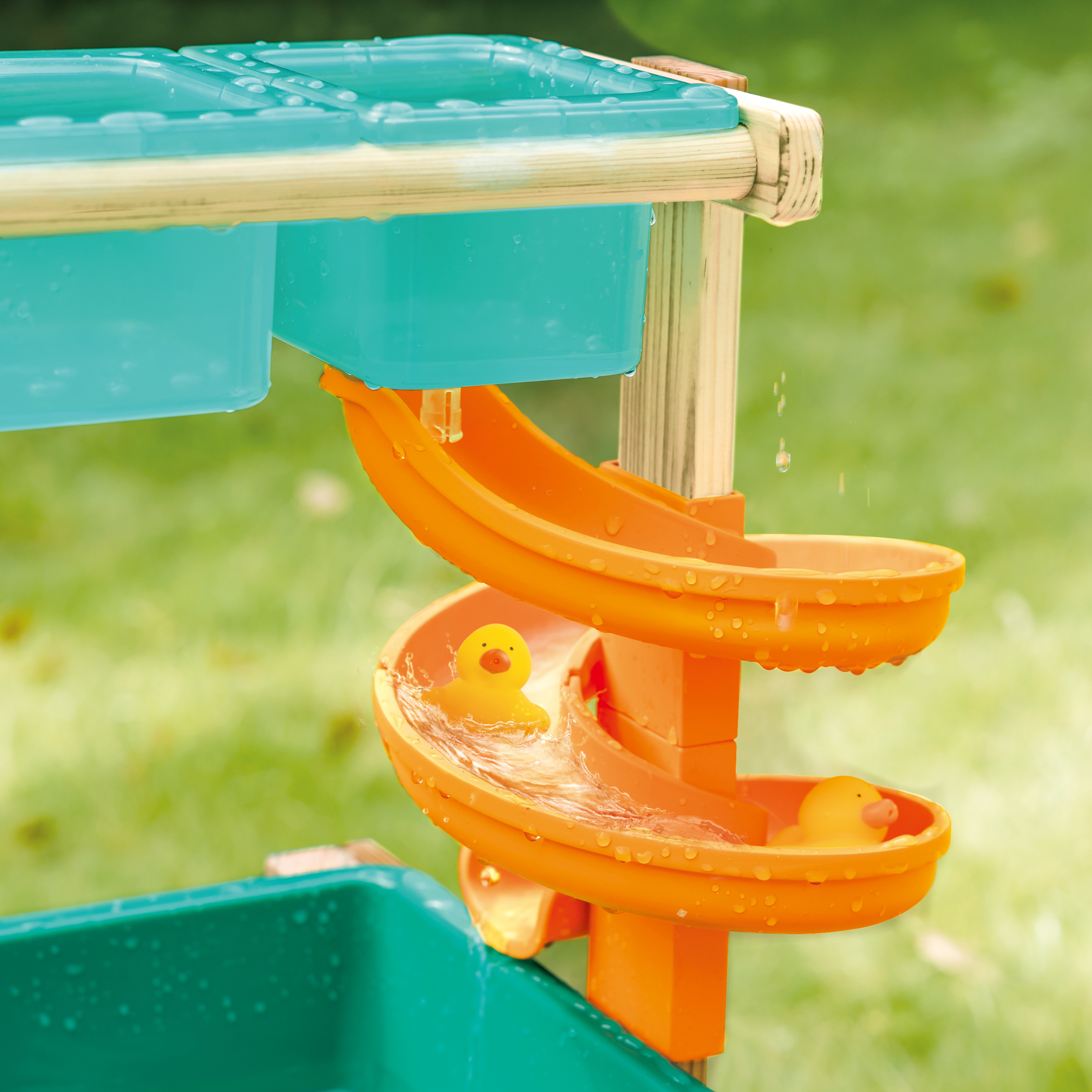 Outdoor Sand-, Matsch- & Wasserspieltisch