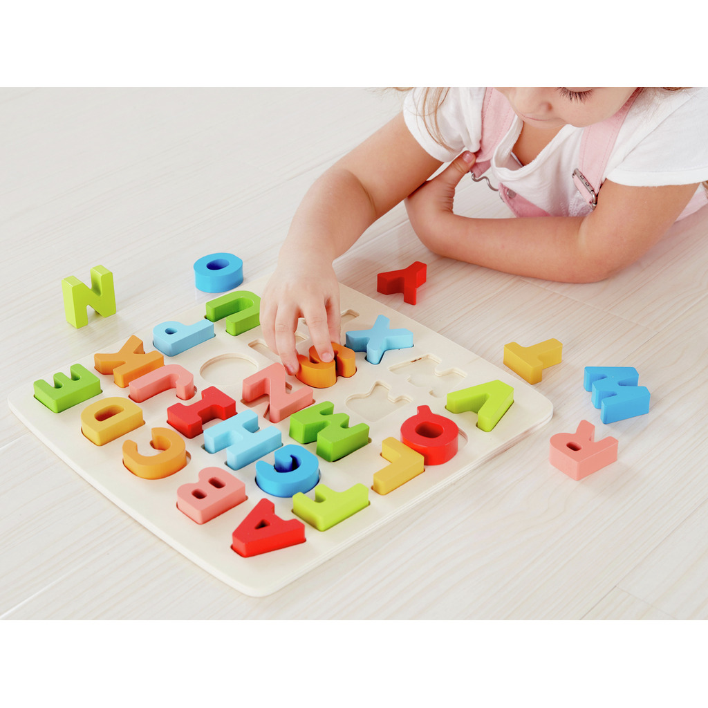 Puzzle mit Großbuchstaben  Puzzle mit Großbuchstaben