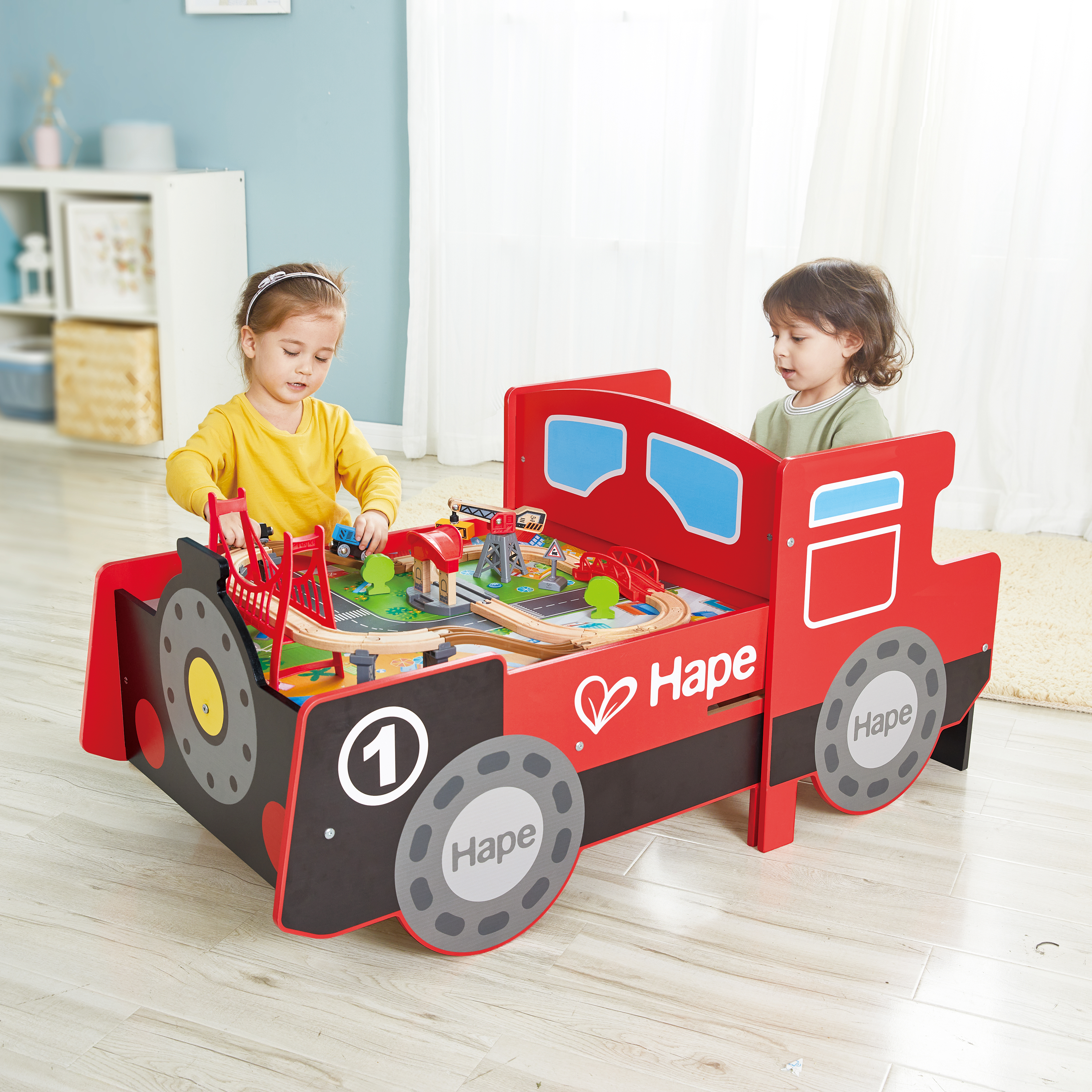 Aufklappbarer Eisenbahntisch